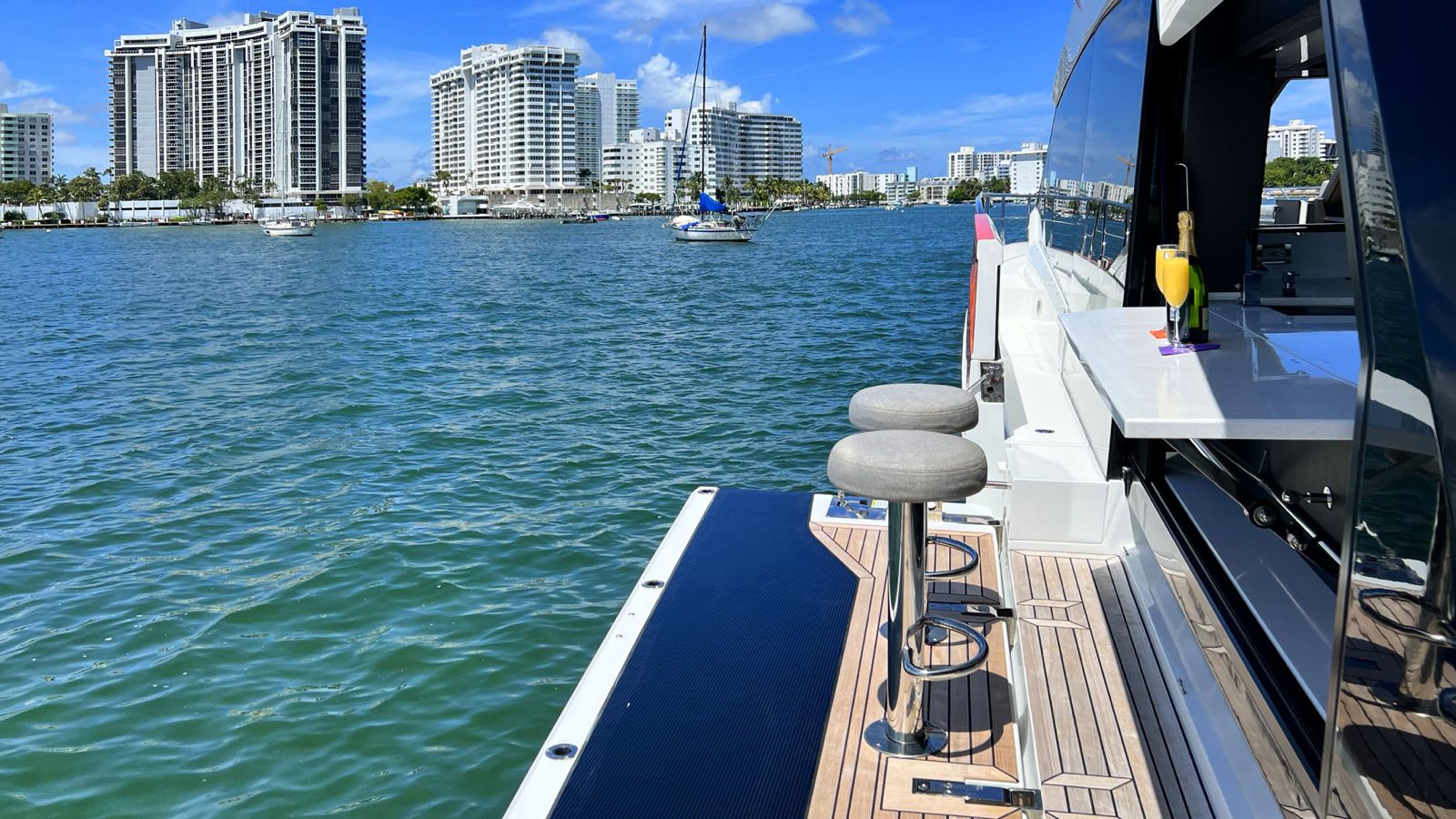 admin ajax.php?action=kernel&p=image&src=%7B%22file%22%3A%22wp content%2Fuploads%2F2022%2F09%2FGaleon 64 CryptoLife yacht charter miami beach 112