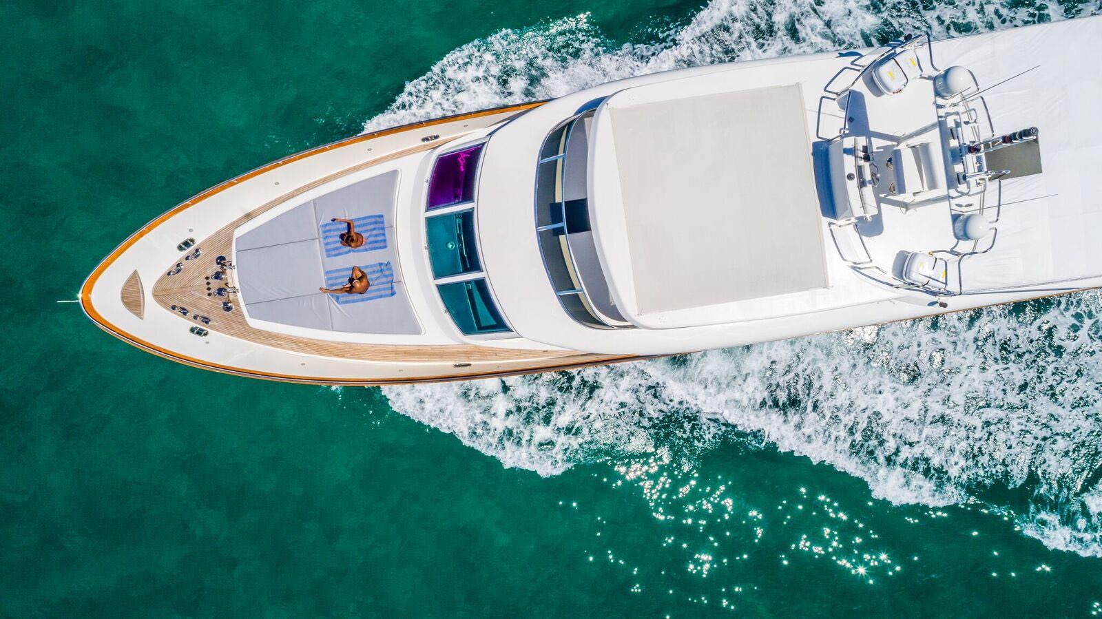 Yacht Rental Miami 110 HORIZON 014 0009097c