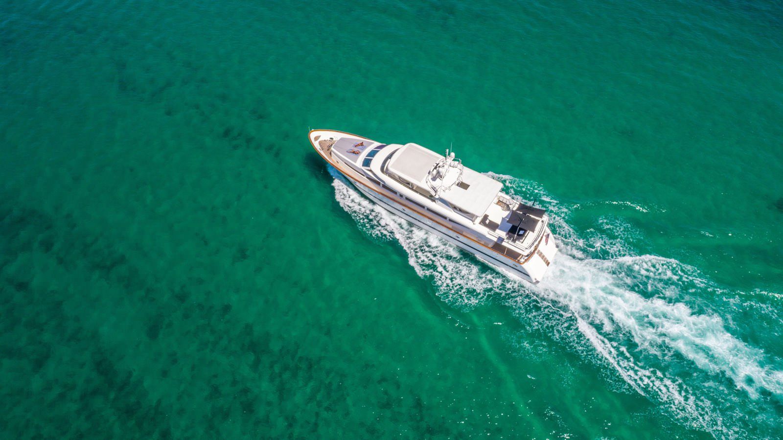 Yacht Rental Miami 110 HORIZON 040 24594fa0