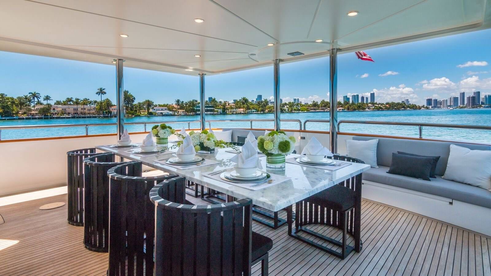Yacht Rental Miami 110 HORIZON 016 b9928749