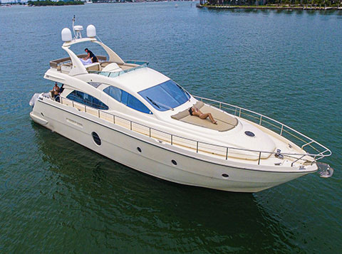 yacht charter featured image 14