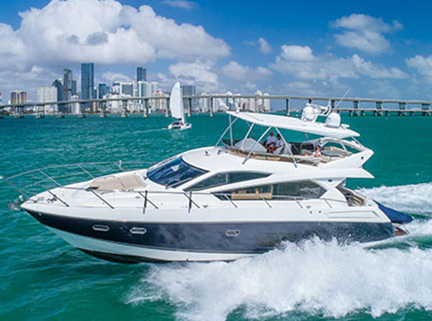 yacht charter featured image 16