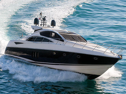 yacht charter featured image 18