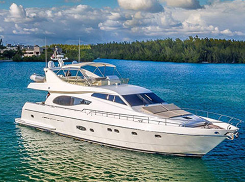 yacht charter featured image 22