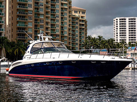 yacht charter featured image 3