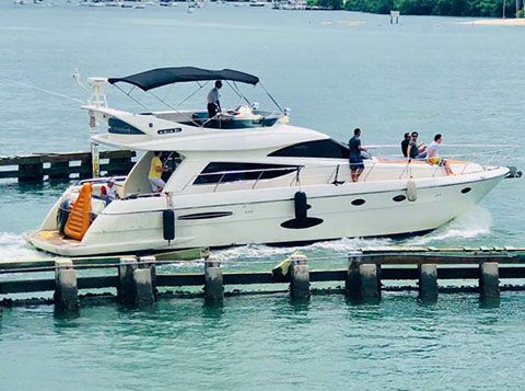 yacht charter featured image 6 f658622d